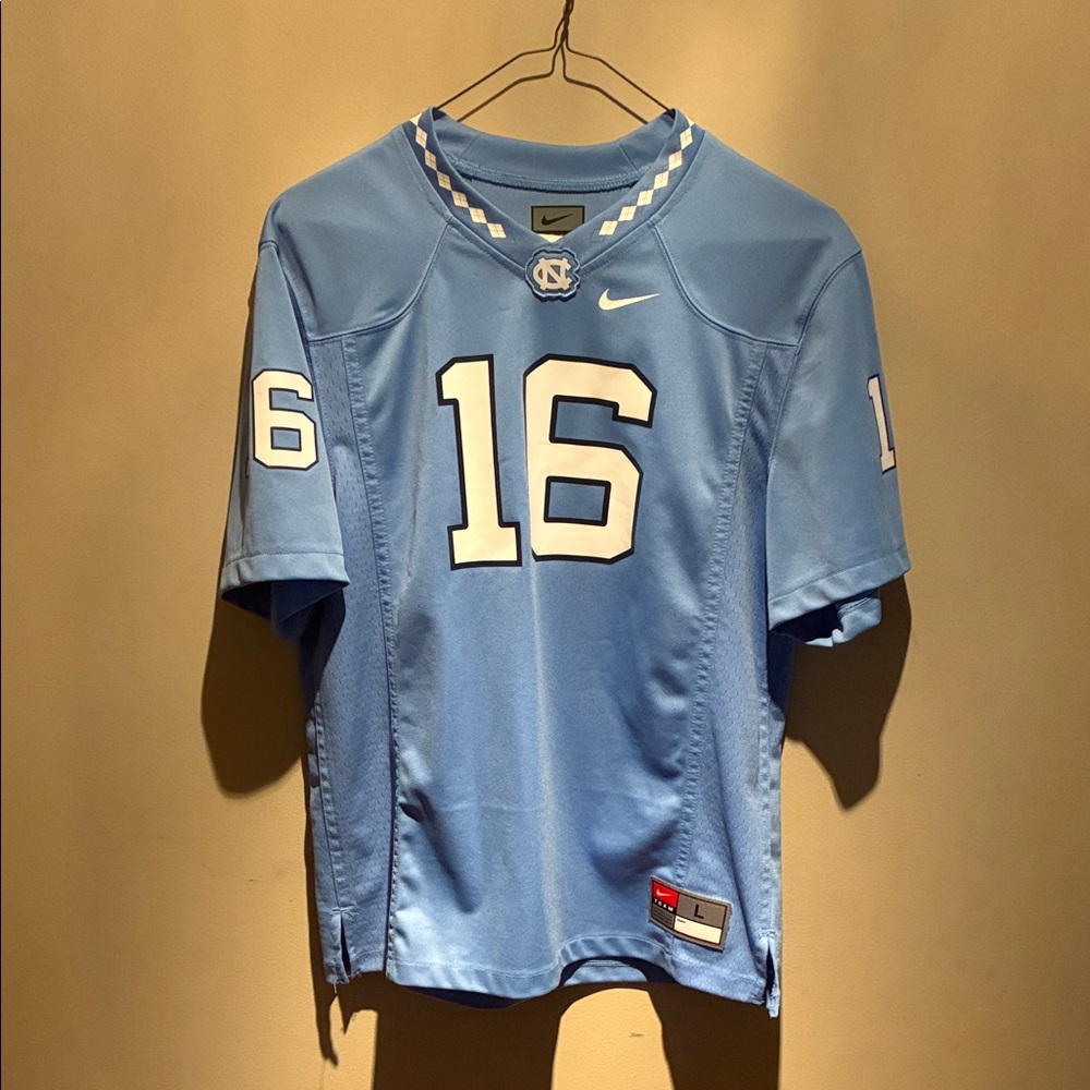 Nike UNC College Football Jersey - Youth L